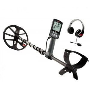 Photo of the Equinox 600 metal detector.